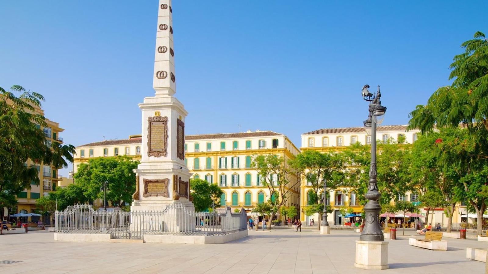 Homely Malaga Cienfuegos, Plaza De La Merced Con Vistas Buitenkant foto